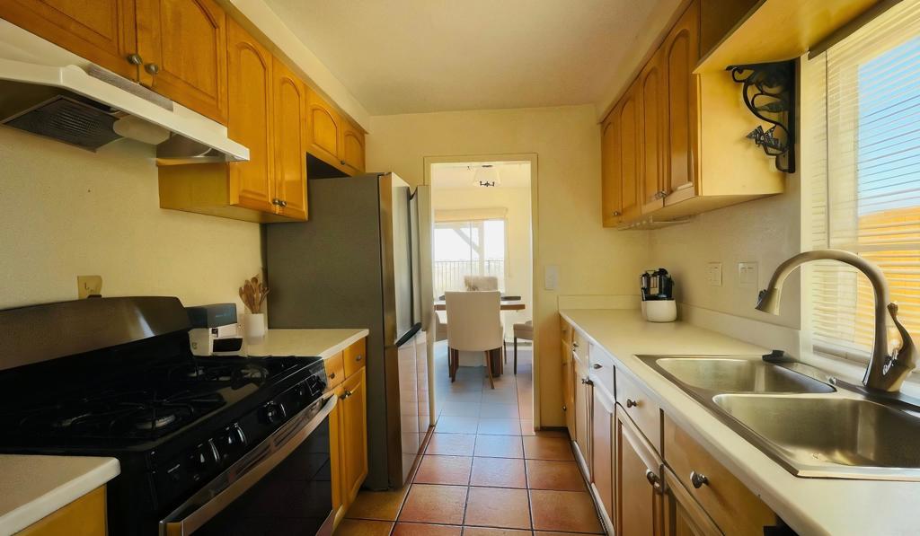 8994 Capcano Road San Diego, CA 92126 - Photo 6 of 16