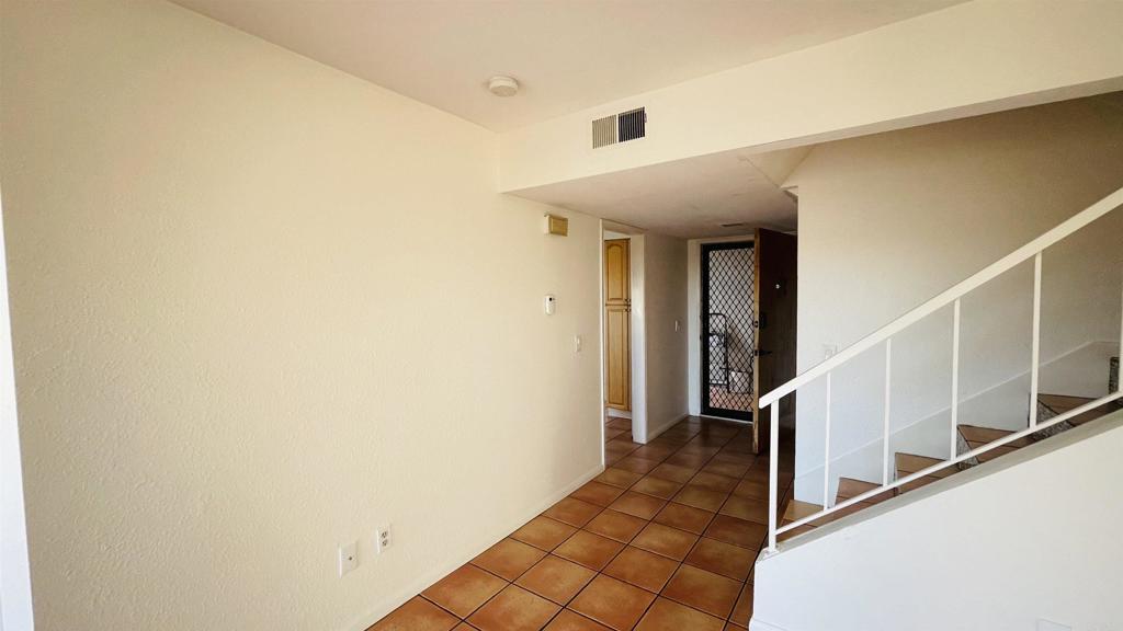 8994 Capcano Road San Diego, CA 92126 - Photo 7 of 16