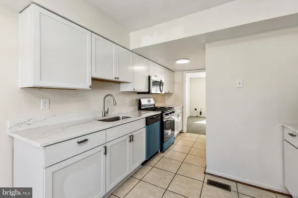 $2,300 | 14872 Dorian Drive, Woodbridge, VA 22193