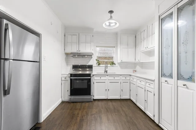 $549,000 | 42 Pinehurst Avenue, Billerica, MA 01821