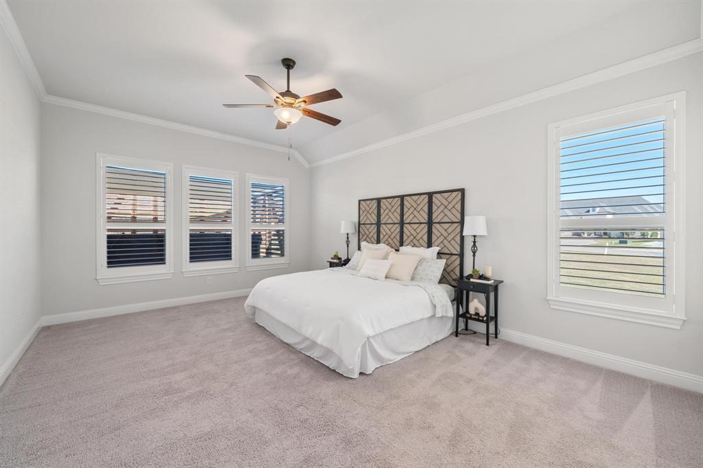 2011 Spieth Street Granbury, TX 76048 - Photo 13 of 35