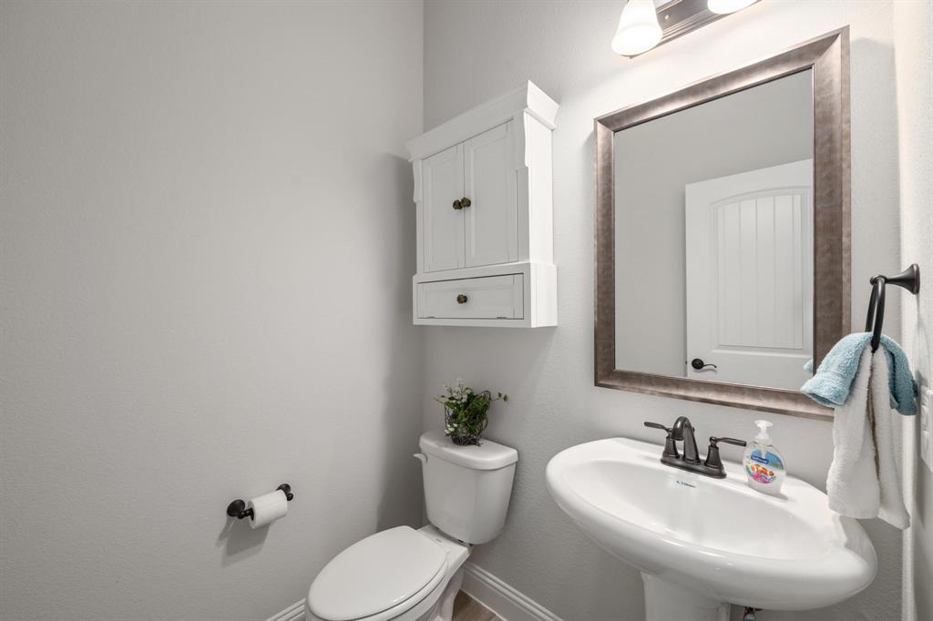 2011 Spieth Street Granbury, TX 76048 - Photo 19 of 35