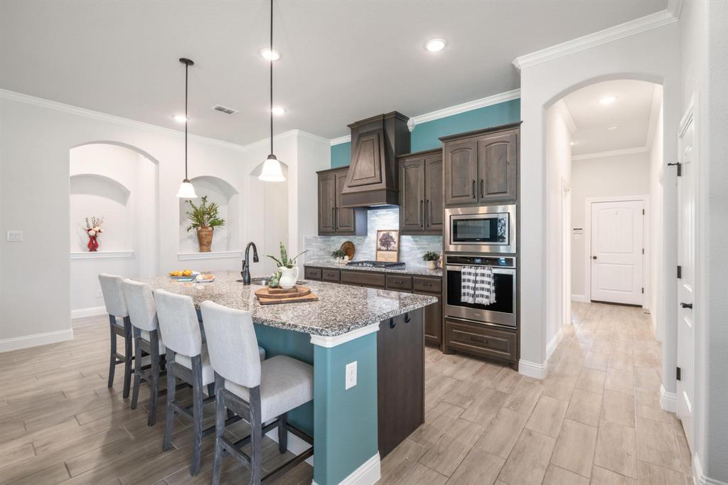 2011 Spieth Street Granbury, TX 76048 - Photo 3 of 35