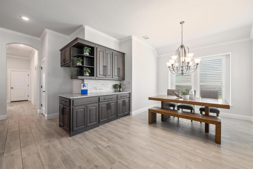 2011 Spieth Street Granbury, TX 76048 - Photo 4 of 35