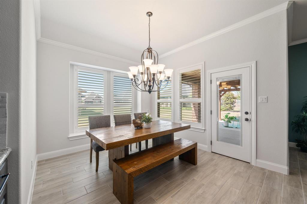 2011 Spieth Street Granbury, TX 76048 - Photo 7 of 35