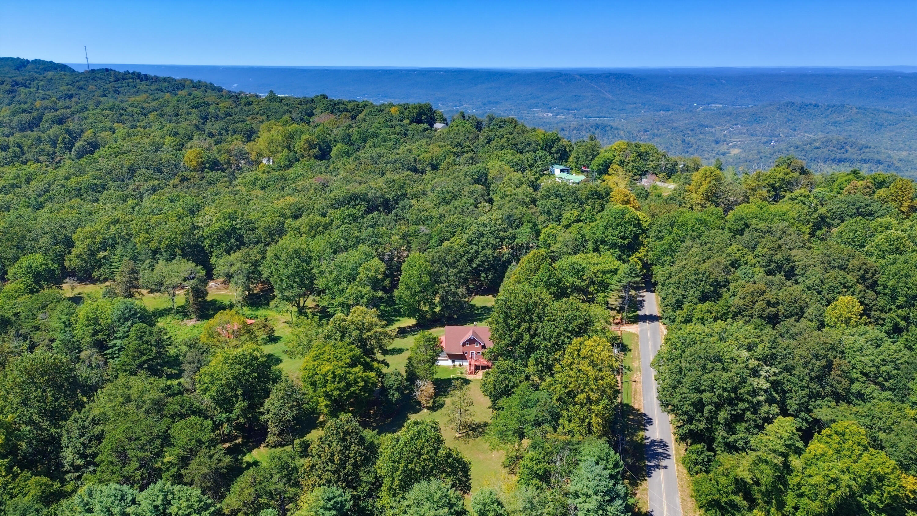 831 Griffin Road Lookout Mountain, GA 30750 - Photo 34 of 73 831 Griffin Rd-63