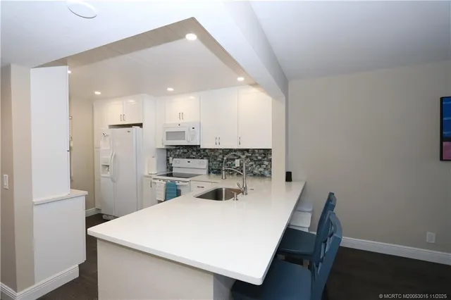 $5,500 | 7380 South Ocean Drive, Unit 621, Jensen Beach, FL 34957