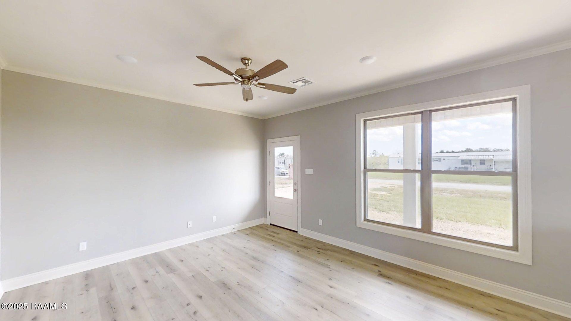 9916 Lou Ella Road Kaplan, LA 70548 - Photo 3 of 20 Living 9916 Lou Ella