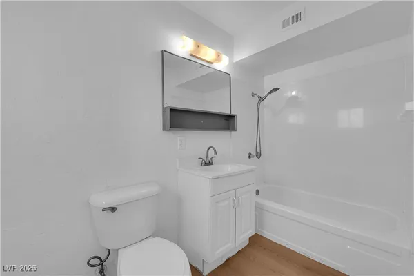 $1,100 | 2908 East Poplar Avenue, Unit 3, Las Vegas, NV 89101