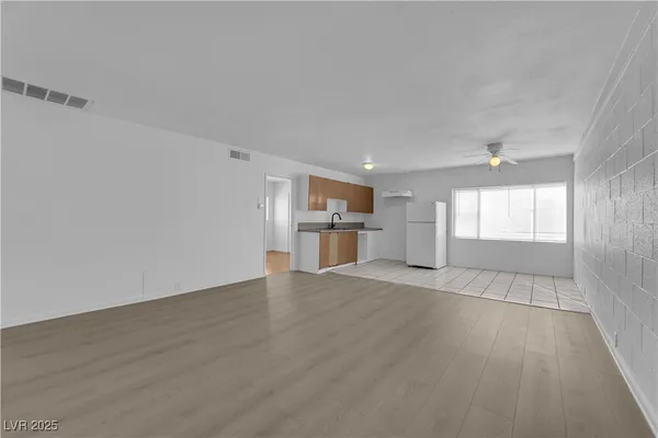 $1,100 | 2908 East Poplar Avenue, Unit 3, Las Vegas, NV 89101