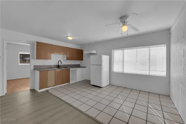 $1,100 | 2908 East Poplar Avenue, Unit 3, Las Vegas, NV 89101