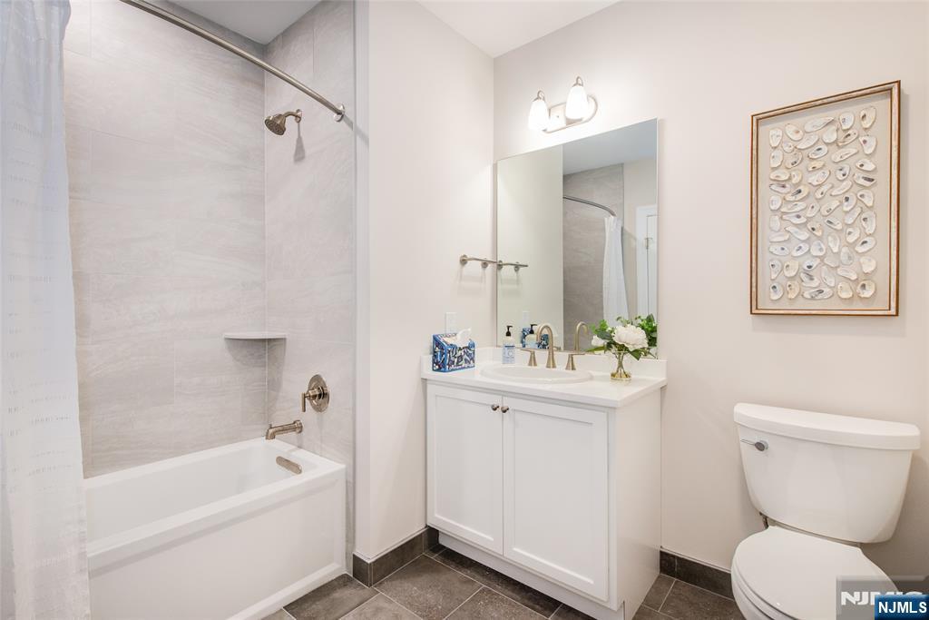 246 Main Street, Unit 402 Chatham, NJ 07928 - Photo 26 of 45