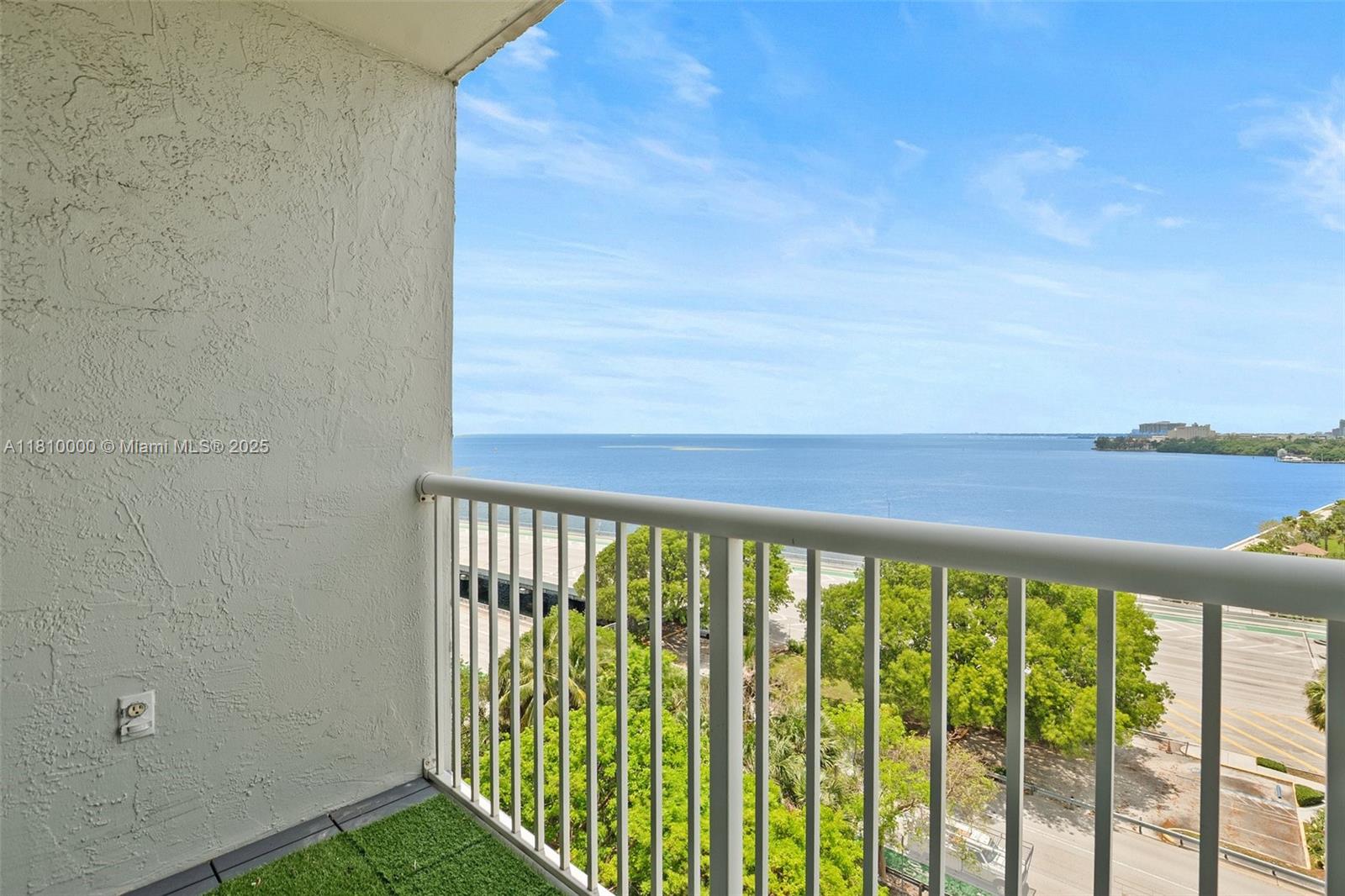 150 Southeast 25th Road, Unit 10K Miami, FL 33129 - Photo 22 of 43 a view of a large window