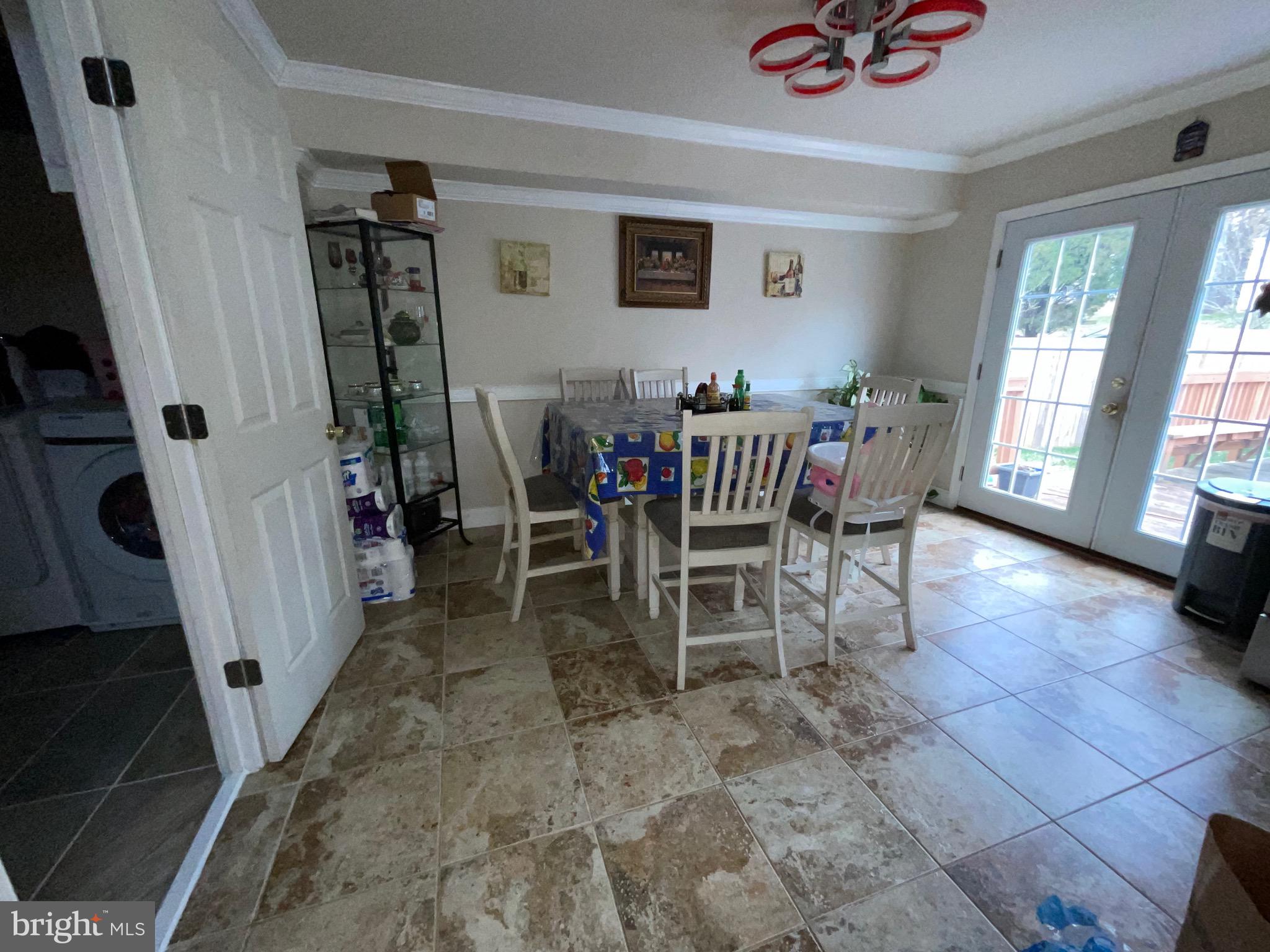 342 Oaktree Lane Sterling, VA 20164 - Photo 14 of 22