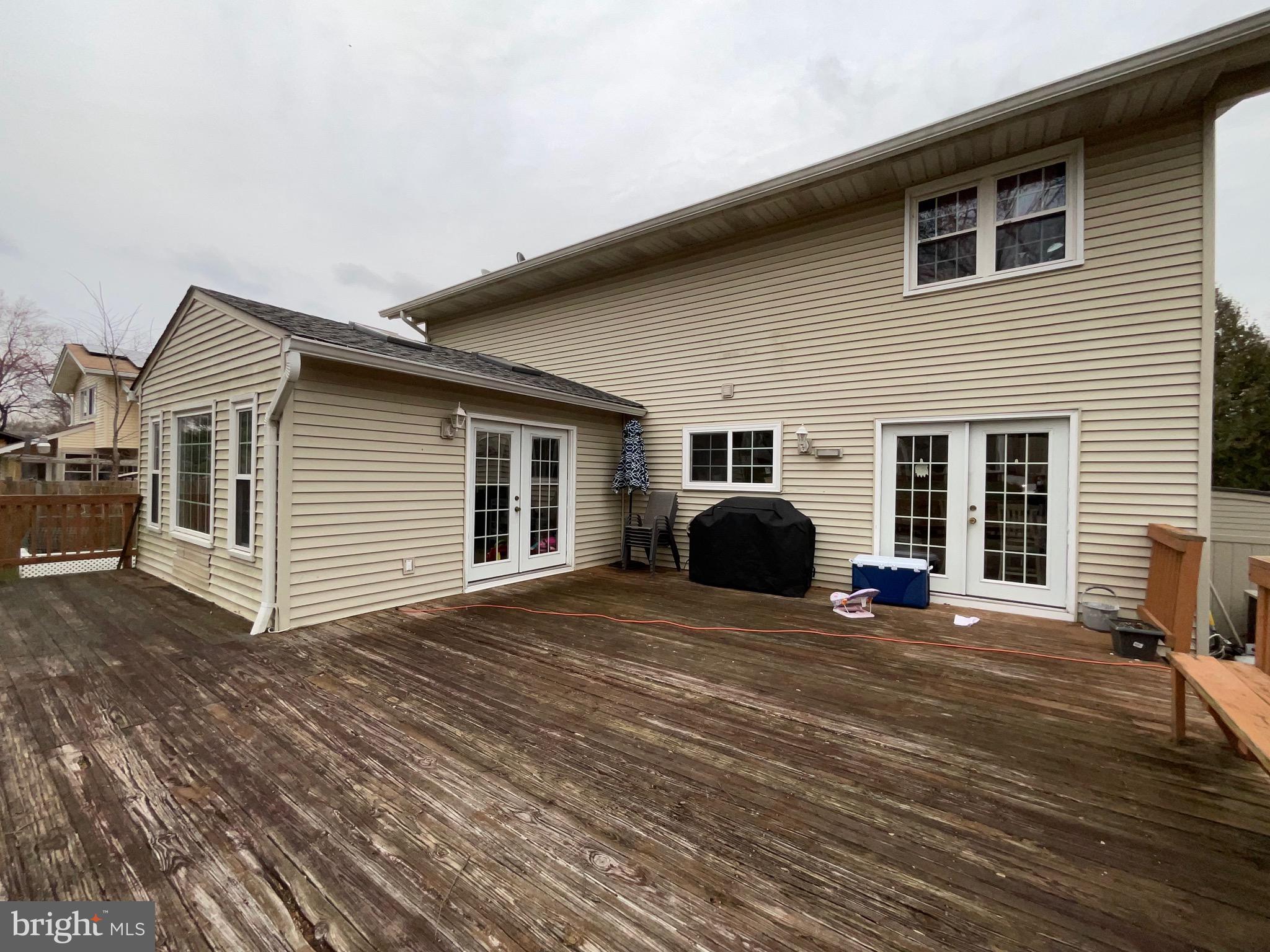 342 Oaktree Lane Sterling, VA 20164 - Photo 19 of 22