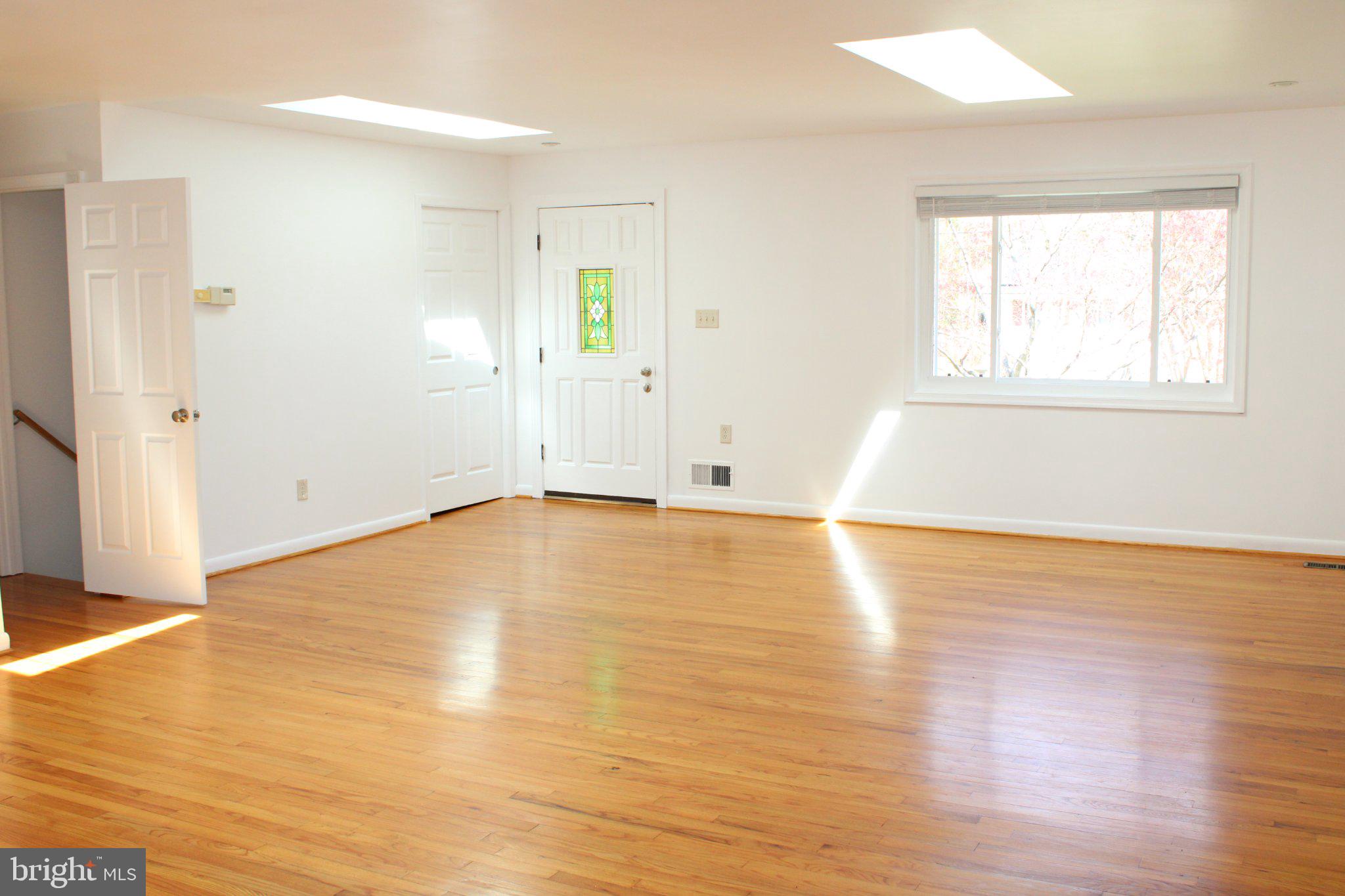 6809 Ruskin Street Springfield, VA 22150 - Photo 12 of 39 Bright and airy open space awaits.