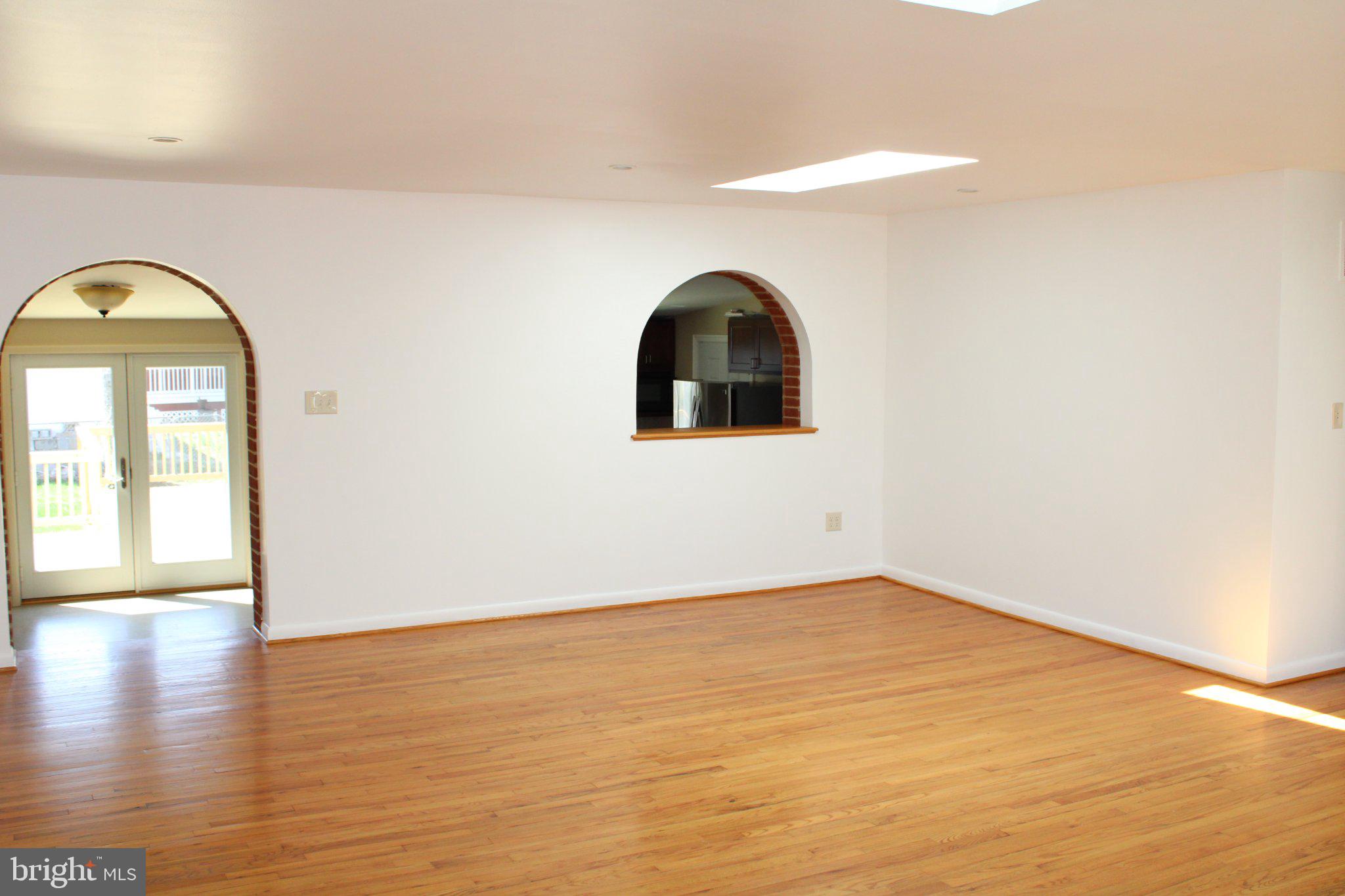 6809 Ruskin Street Springfield, VA 22150 - Photo 13 of 39 Bright and airy open space awaits.