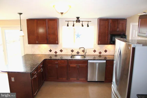 $725,000 | 6809 Ruskin Street, Springfield, VA 22150