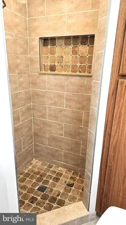 $725,000 | 6809 Ruskin Street, Springfield, VA 22150