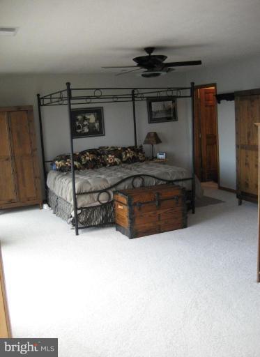 7609 Water Oak Point Road Pasadena, MD 21122 - Photo 10 of 22 LARGE MASTER BEDROOM