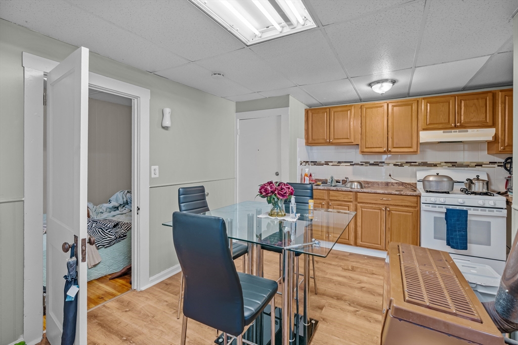 26 Brow Street Fall River, MA 02721 - Photo 19 of 30