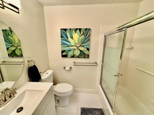 $2,800 | 5155 Europa Drive, Unit U, Boynton Beach, FL 33437