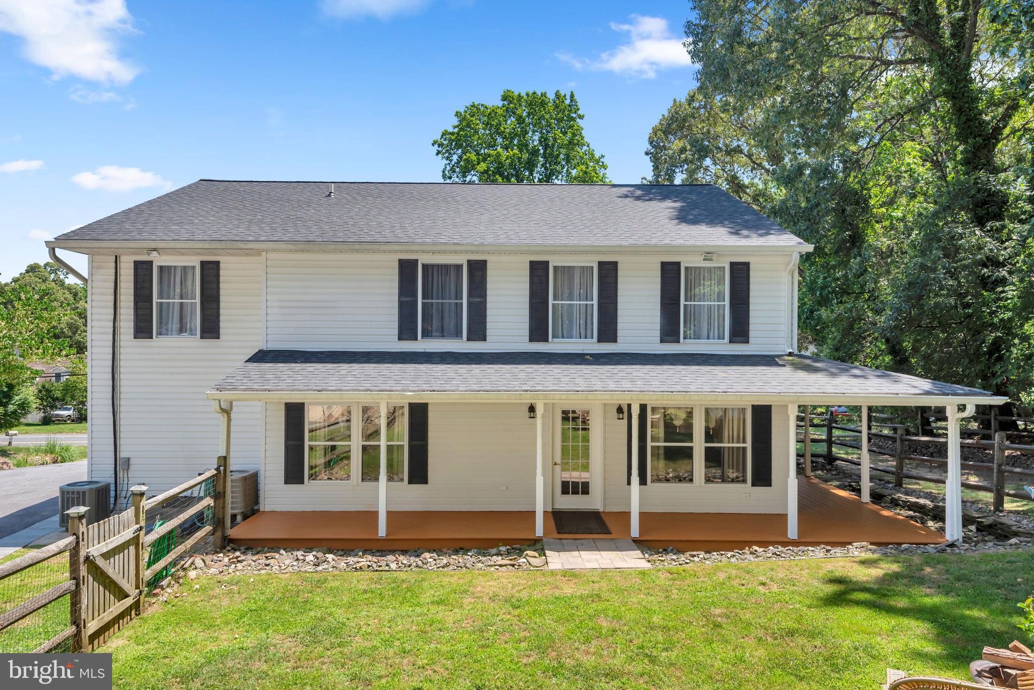 934 Shore Acres Road Arnold, MD 21012 - Photo 26 of 30 Exterior Rear