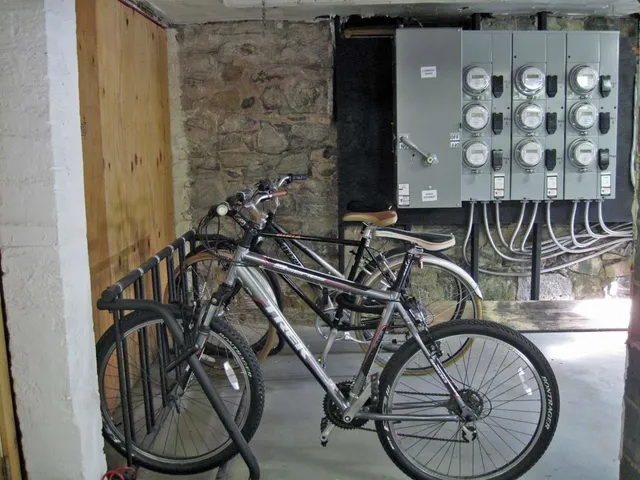 $2,600 | 275 Webster Avenue, Unit 8, Jersey City, NJ 07307