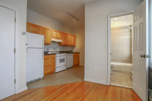$2,600 | 275 Webster Avenue, Unit 8, Jersey City, NJ 07307