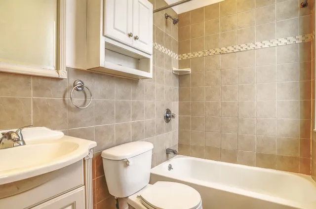 $2,600 | 275 Webster Avenue, Unit 8, Jersey City, NJ 07307