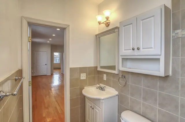 $2,600 | 275 Webster Avenue, Unit 8, Jersey City, NJ 07307