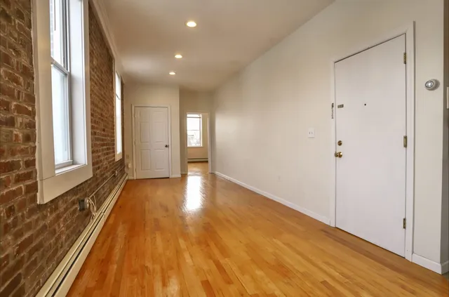 $2,600 | 275 Webster Avenue, Unit 8, Jersey City, NJ 07307