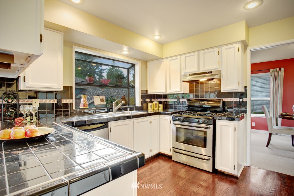 23626 3rd Place West Bothell, WA 98021 - Photo 5 of 14