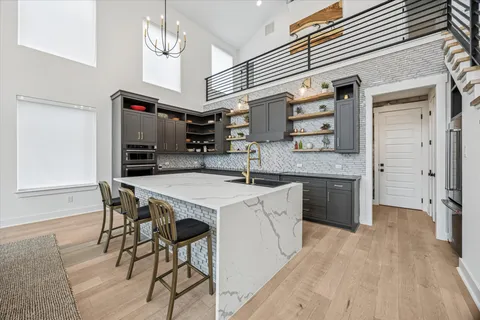 $1,350,000 | 11123 Lakeside Drive, Jonestown, TX 78645