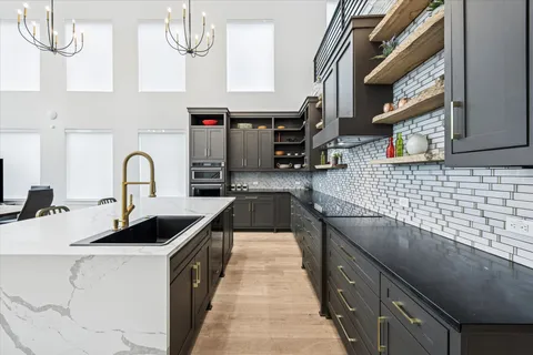 $1,350,000 | 11123 Lakeside Drive, Jonestown, TX 78645