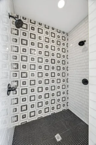 $1,399,000 | 11123 Lakeside Drive, Jonestown, TX 78645