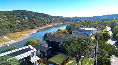 $1,350,000 | 11123 Lakeside Drive, Jonestown, TX 78645