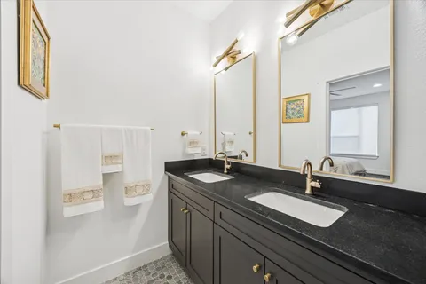 $1,350,000 | 11123 Lakeside Drive, Jonestown, TX 78645