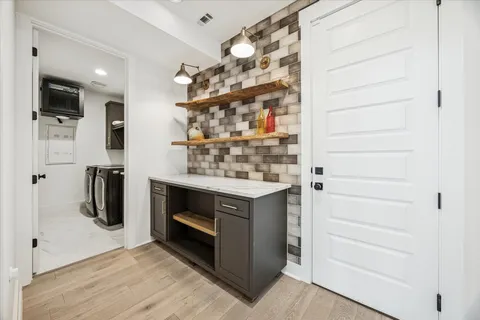 $1,350,000 | 11123 Lakeside Drive, Jonestown, TX 78645