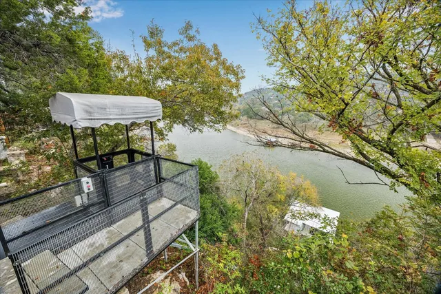 $1,399,000 | 11123 Lakeside Drive, Jonestown, TX 78645