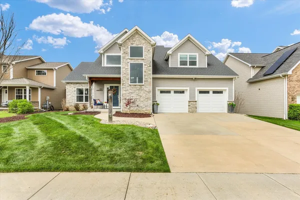 $494,900 | 1313 North Garwood Drive, Mahomet, IL 61853