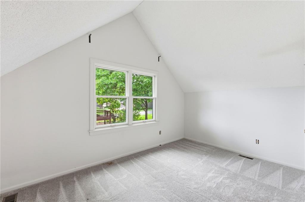 11809 Rosehill Road Overland Park, KS 66210 - Photo 27 of 38