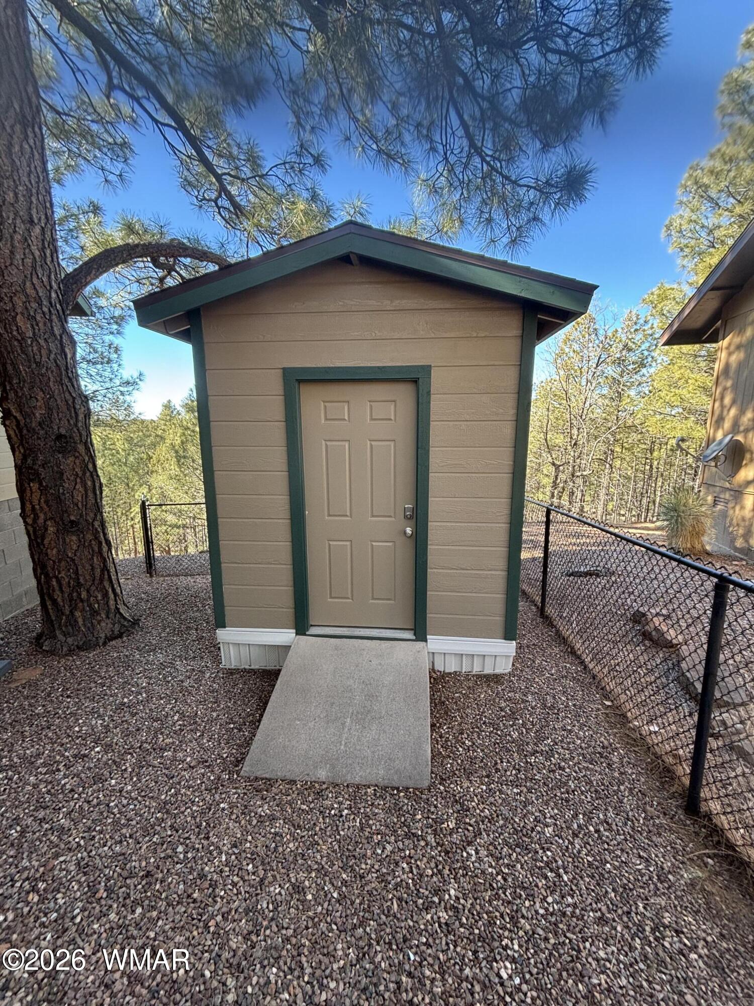 4161 West Thornton Road Show Low, AZ 85901 - Photo 39 of 46 8'x10' shed