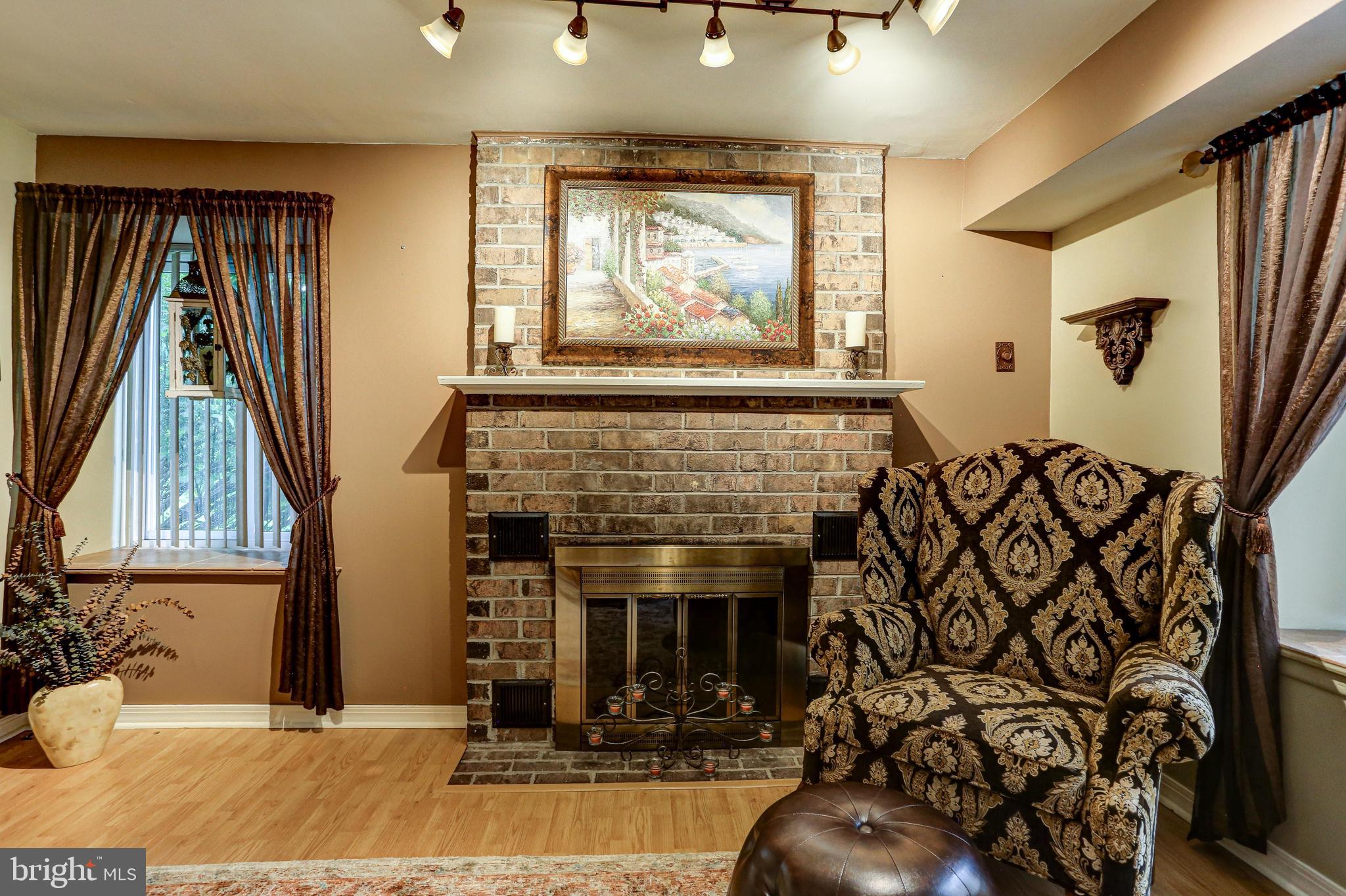 22 Fitzwatertown Road, Unit E11 Willow Grove, PA 19090 - Photo 7 of 35