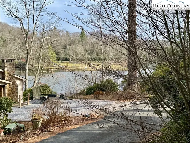 $314,900 | 70 Holly Loop, Newland, NC 28657