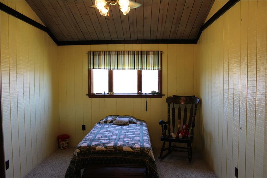 356 Willow Road Avella, PA 15312 - Photo 11 of 25 Third Bedroom shows your Pittsburgh Pride with the Black and Gold!
