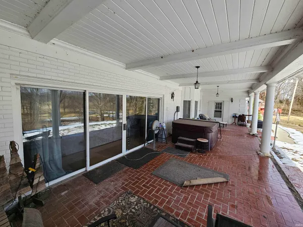 $489,900 | 123 Fairway Drive, Vincennes, IN 47591