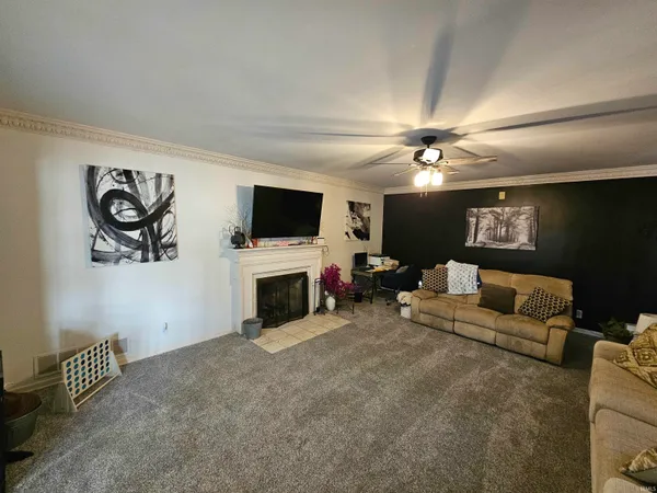 $489,900 | 123 Fairway Drive, Vincennes, IN 47591