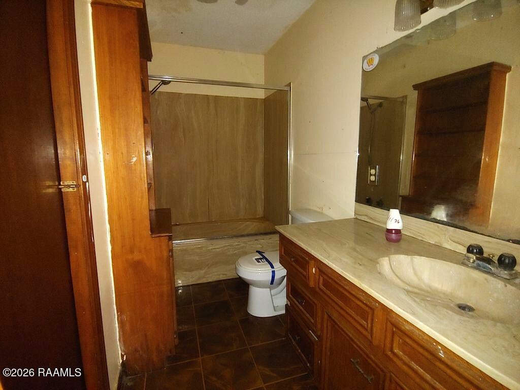 4412 Freetown Road New Iberia, LA 70560 - Photo 15 of 24 15 Bathroom