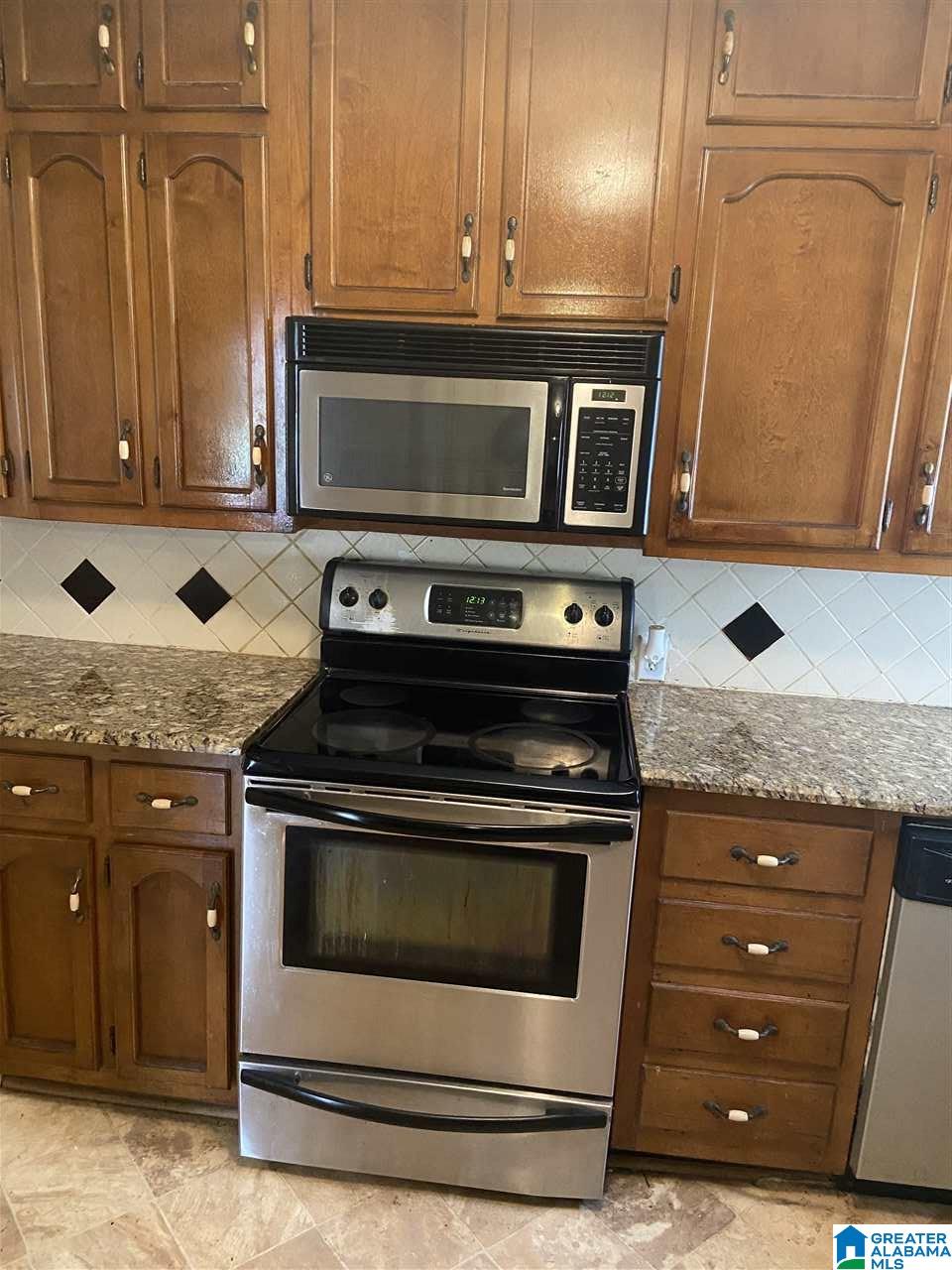 212 South Park Road Southwest Birmingham, AL 35211 - Photo 7 of 21